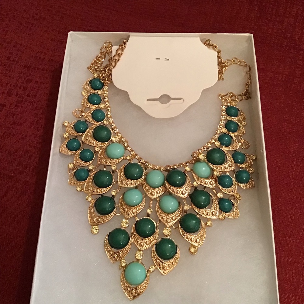 Stunning  necklace